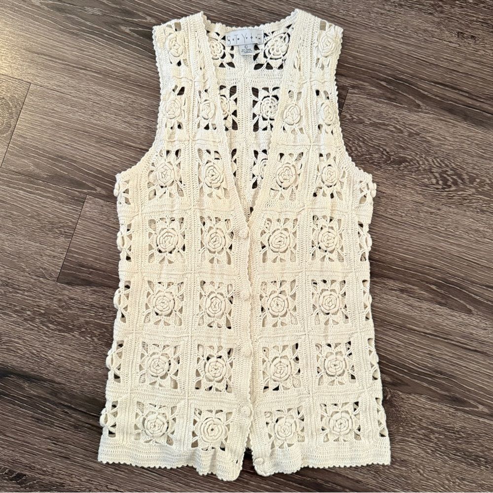 Style New York Vintage Cream Crochet Sleeveless Cardigan